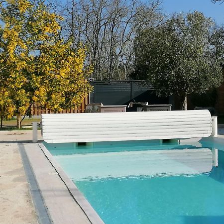 La Resiniere Bed & Breakfast Salles  Luaran gambar