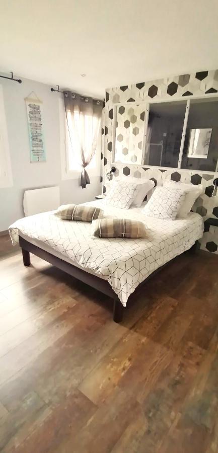 La Resiniere Bed & Breakfast Salles  Luaran gambar